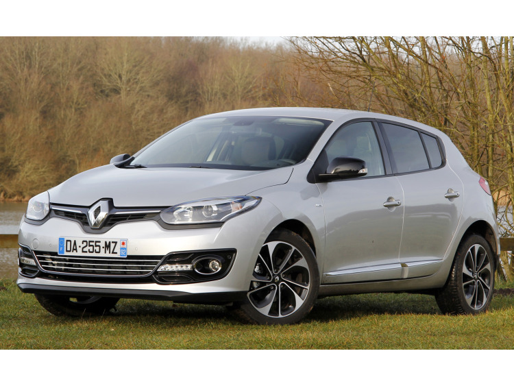 Lower radiator grill chrome trim Renault M&eacute;gane III 08-12