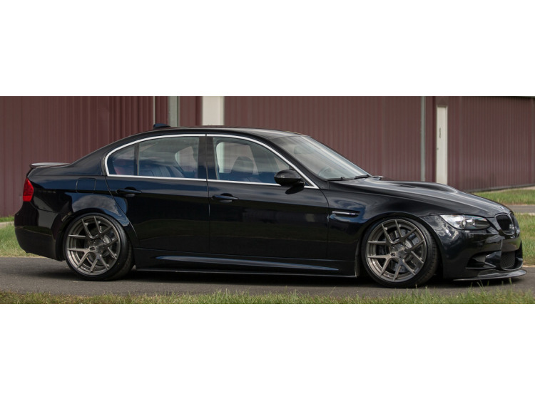 Side windows chrome trim BMW M3 E90 Berline 07-08 BMW M3 E90 Berline LCI 08-11 BMW M3 E92 Coup&eacute; 07-10 BMW M3 E92 Coup&eacute; LCI 09-13 BMW M3 E93 Cabriolet 08-10 BMW M3 E93 Cabriolet LCI 09-13