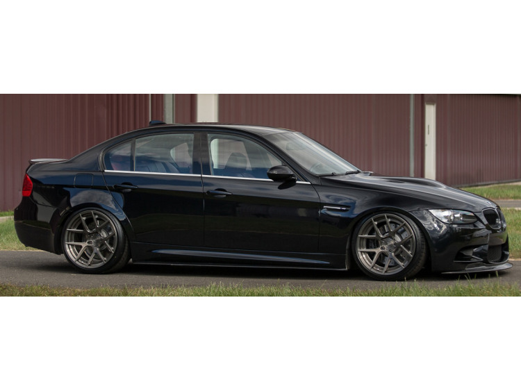 Side windows lower chrome trim BMW M3 E90 Berline 07-08 BMW M3 E90 Berline LCI 08-11 BMW M3 E92 Coup&eacute; 07-10 BMW M3 E92 Coup&eacute; LCI 09-13 BMW M3 E93 Cabriolet 08-10 BMW M3 E93 Cabriolet LCI 09-13