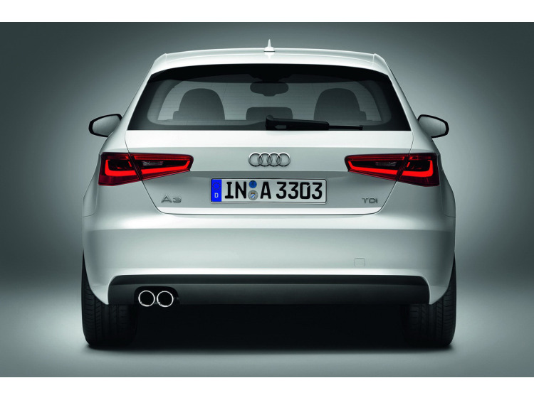 Trunk chrome trim Audi A3 S&eacute;rie 1 Phase 2 00-03 Audi A3 S&eacute;rie 3 Limousine 13-16 Audi A3 S&eacute;rie 3 Phase 2 16-26 Audi A3 S&eacute;rie 3 Phase 2 Limousine 16-26 Audi A3 S&eacute;rie 3 Phase 2 Sportback 16-26 Audi A3 S&eacute;rie 3 Sportback 12-16