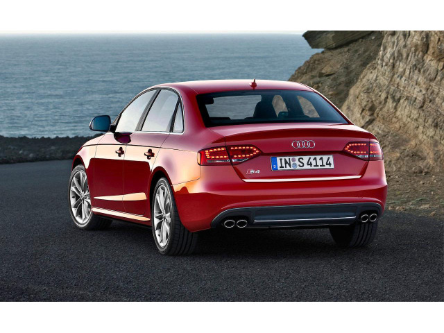 Trunk chrome trim Audi S4 0811 série 3  Audi S4 1116 série 3 phase 2