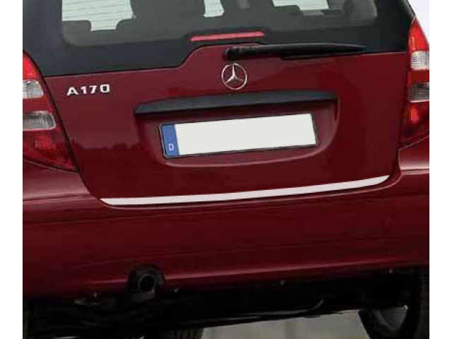 Trunk chrome trim