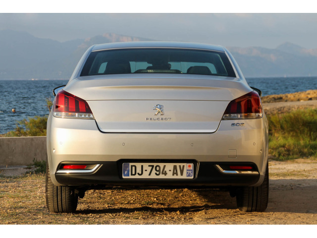 Trunk chrome trim Peugeot 508 Berline phase 2