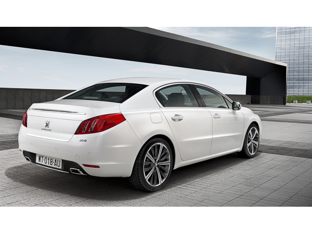 Trunk chrome trim Peugeot 508 Berline