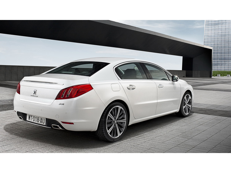 Trunk chrome trim Peugeot 508 Berline