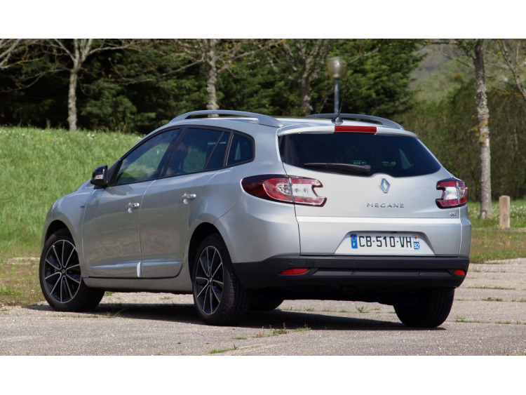 Trunk chrome trim Renault M&eacute;gane III estate 09-12